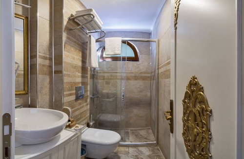 Topkapi Hotel | Budget-Friendly Hotel 1453 with Family Amenities & Dining