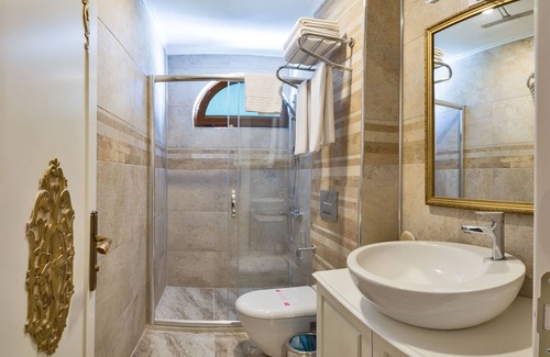 Topkapi Hotel | Budget-Friendly Hotel 1453 with Family Amenities & Dining