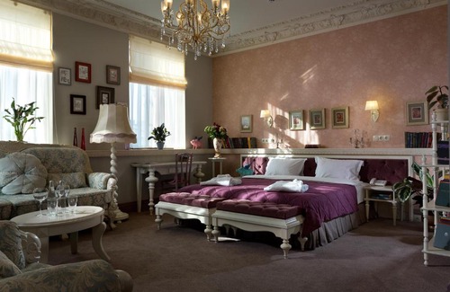 Petrovskoye Hotel | Pet-Friendly Hotel 19: Rated 9.5/10 for Families