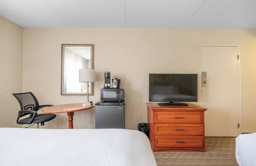 Southwest Calgary Hotel | Hotel 2 Queen Suite near Parking, AC, Gym, Pool