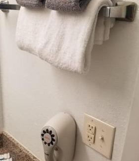 Stillwater Apartment | Relaxing 2 Queens Hotel Room with Wi-Fi & Hot Tub