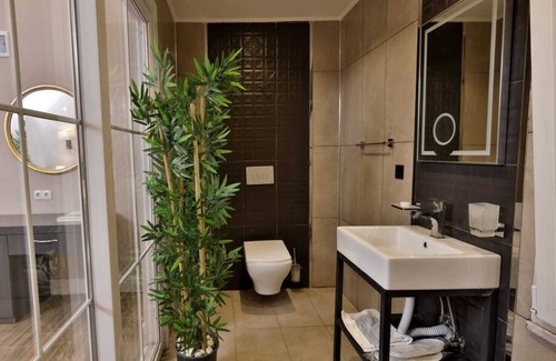 Olympos Hotel | Relaxing Retreat at Hotel 212 Olympos with Ocean Views