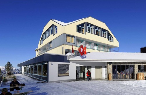 Wolfenschiessen Hotel | Experience Berghotel Trübsee: Family Rooms & Hot Tub Oasis