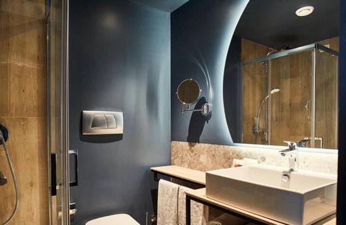 Assago Hotel | Cozy 4-Star Hotel with Pool and Pet-Friendly Amenities