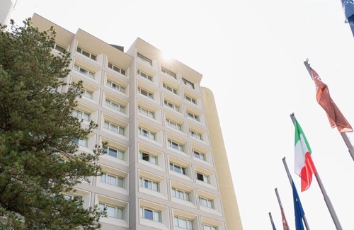 Assago Hotel | Cozy 4-Star Hotel with Pool and Pet-Friendly Amenities