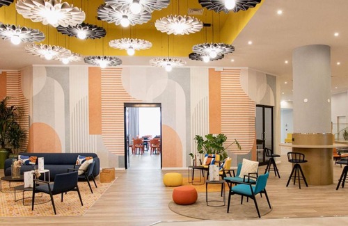 Assago Hotel | Cozy 4-Star Hotel with Pool and Pet-Friendly Amenities