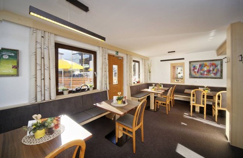 Plan Hotel | Hotel ∙ 4 guests