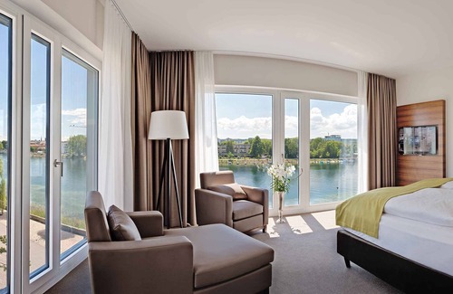 Petershausen-West Hotel | Discover Hotel 47°: Spa & Family-Friendly Stay Awaits