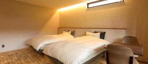 Katsuyama Hotel | Unmatched Comfort at Hotel 4CROWNS with BBQ Silver Plan