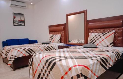 Clifton House | Discover Hotel 7 DHA: Pet-Friendly Stay with Breakfast