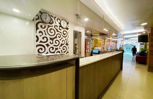 Manila Hotel | Budget-Friendly Hotel 99 Monumento Caloocan with Breakfast