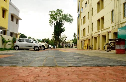 Mayiladuthurai Hotel | Budget-Friendly Hotel Aadhi: Pet Friendly & Family-Oriented