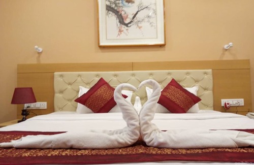 Bonali Hotel | Discover Comfort at Hotel Aagman: Family-Friendly Amenities