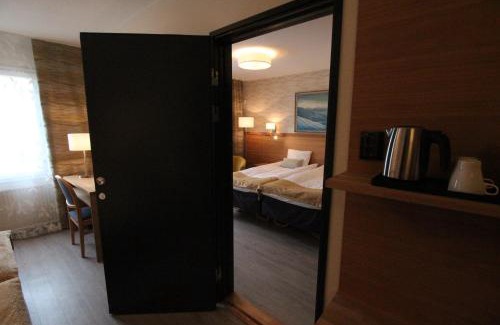 Rovaniemi Hotel | 4-Star Hotel Aakenus: Pet-Friendly Retreat with Hot Tub