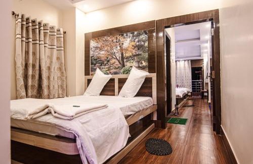 Tarapith Hotel | Kid-Friendly Hotel Aarohi with an Impressive 8/10 Rating