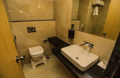 Jodhpur Hotel | Explore Hotel Aarunya Royale: Family-Friendly & Accessible