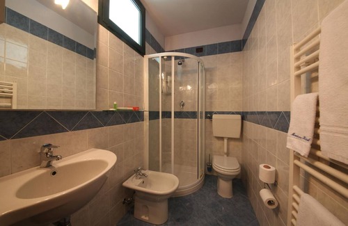 Porto Mantovano Hotel | Discover Comfort at Hotel Abacus: Spa & Family-Friendly