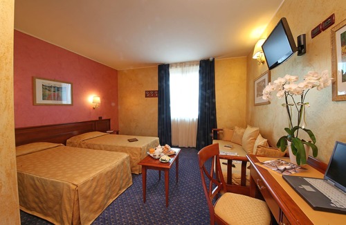 Porto Mantovano Hotel | Discover Comfort at Hotel Abacus: Spa & Family-Friendly