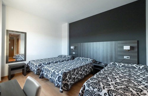 Miranda de Ebro Hotel | Discover Hotel Abades Via Norte: Family-Friendly Retreat