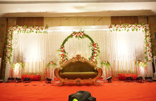 Mathura Hotel | Top-Rated Hotel Abhinandan: Family-Friendly Amenities Await