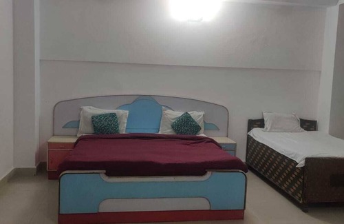 New Delhi Hotel | Family-Friendly Hotel Abhishek Residency with Breakfast Included