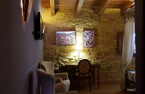 Terriente Hotel | Relax at Hotel Abuelo Rullo with Inviting Hot Tub & 9/10 Rating