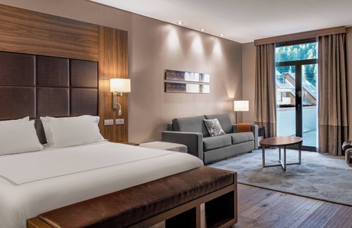 Baqueira Hotel | Experience Hotel AC Baqueira: Ski Resort with Spa & Pool