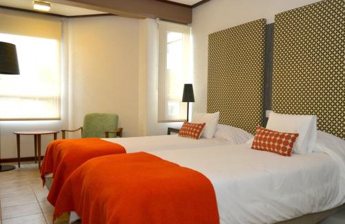 Macrozona Bahia Redonda y Primeros Faldeos Hotel | Family-Friendly Hotel ACA El Calafate with Breakfast Included