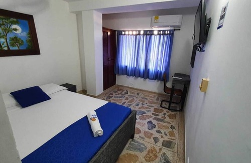 Caucasia Hotel | Budget-Friendly Hotel Acapulco Caucasia with Spa & Breakfast