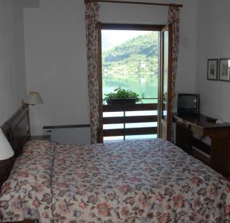 Scanno Hotel | Experience Hotel Acquevive: Family-Friendly with Hot Tub