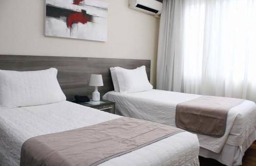 Centro Hotel | Discover Hotel Acrópolis: Family-Friendly & Wheelchair Accessible