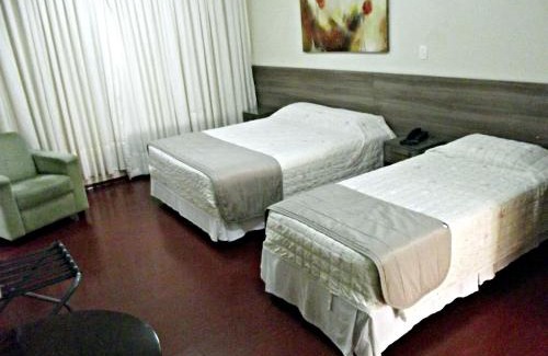 Centro Hotel | Discover Hotel Acrópolis: Family-Friendly & Wheelchair Accessible