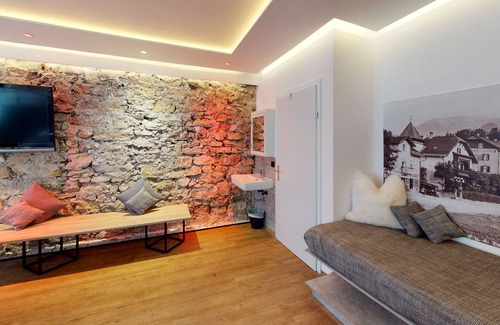 Golling an der Salzach Bed & Breakfast | Discover Comfort at Hotel Adler - Family-Friendly Retreat