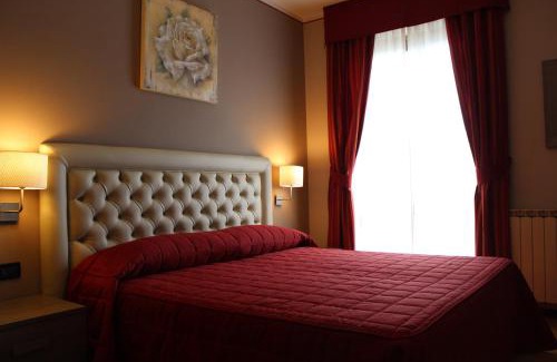 Menaggio Hotel | Pet-Friendly Hotel Adler with Ocean View & Pool Access