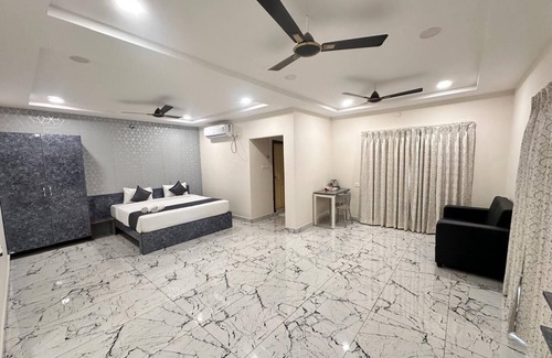 Shamshabad Hotel | Budget-Friendly Hotel Aerotel with Family Dining Options