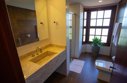 Higienopolis Hotel | Relaxing Hotel Aguas Claras Higienopolis with Pool & Spa