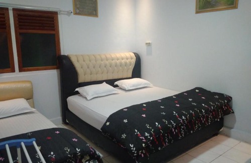 Bukittinggi Hotel | Budget-Friendly Hotel Agung with Breakfast and Kitchen