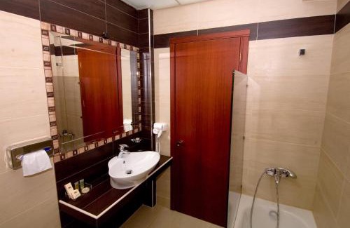 Veroia Hotel | Discover Hotel Aiges Melathron: Pet-Friendly Retreat
