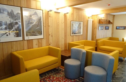 Entreves Hotel | Hotel Aigle: Guest Rated 9.8 with Spa & Family-Friendly Perks