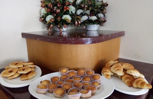 Nedumbassery Hotel | Inviting Stay at Hotel Airlink Castle with Pool and Breakfast