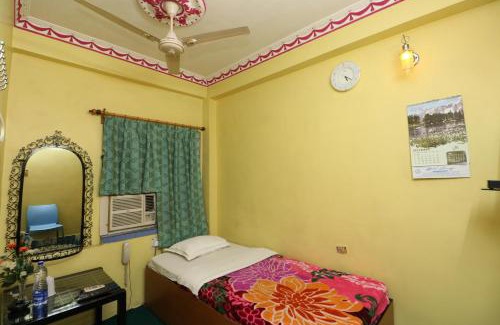 Bangaon Hotel | Budget-Friendly Stay at Hotel Airways with Child Care