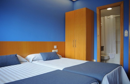 Irun Hotel | Relax at Hotel Aitana: Eco-Friendly with Spa & Dining