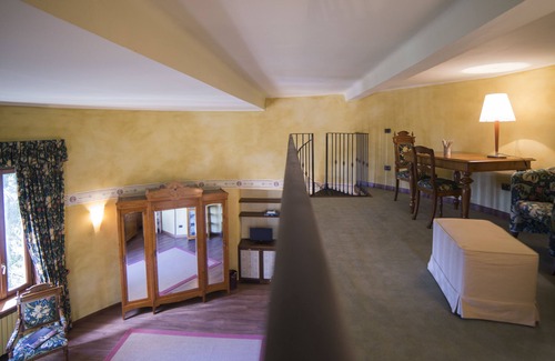 Aggregazione Rionale 4 Hotel | Discover Hotel Al Borducan: 4-Star Gem with Family Amenities