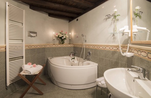 Aggregazione Rionale 4 Hotel | Discover Hotel Al Borducan: 4-Star Gem with Family Amenities