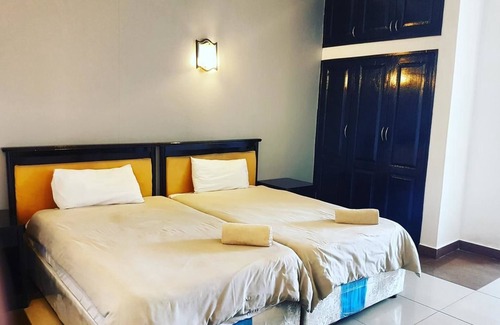 Matola Hotel | Budget-Friendly Stay at Hotel Al-Khalil Machava with Breakfast