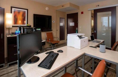 Gulshan-e-Iqbal Hotel | Relax at Hotel Aladin in Karachi with Ocean Views & Breakfast