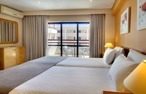 Vila Real Santo Antonio Hotel | Delightful Hotel Alba: 4-Star Getaway with Spa & Pool