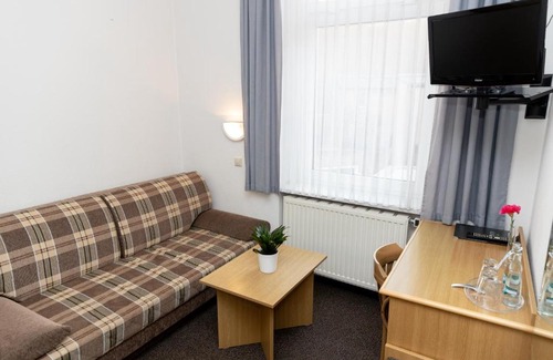 Furstenwalde/Spree Hotel | Hotel Albena: Family-Friendly Retreat with Pet Amenities