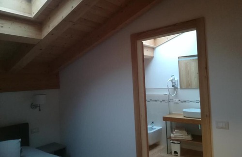Ponte in Valtellina Hotel | Top-Rated Hotel Albrici: Pet-Friendly with Breakfast Included