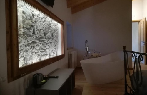 Ponte in Valtellina Hotel | Top-Rated Hotel Albrici: Pet-Friendly with Breakfast Included